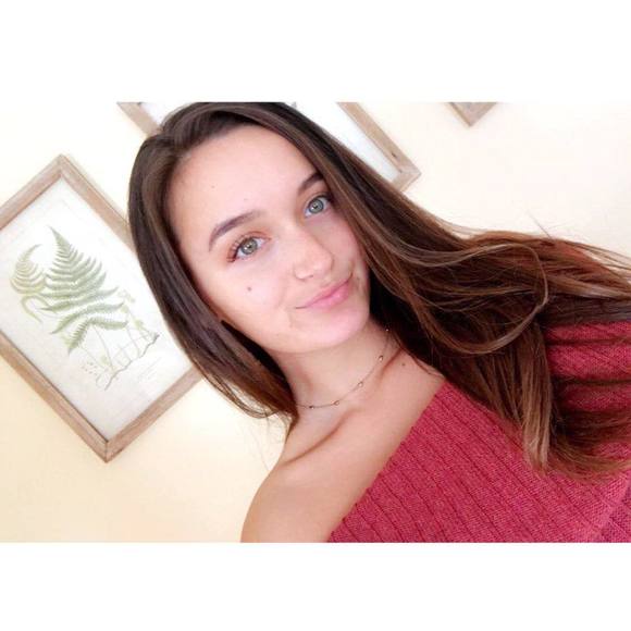 Meet your Posher, Kaitlyn - Picture 1 of 1